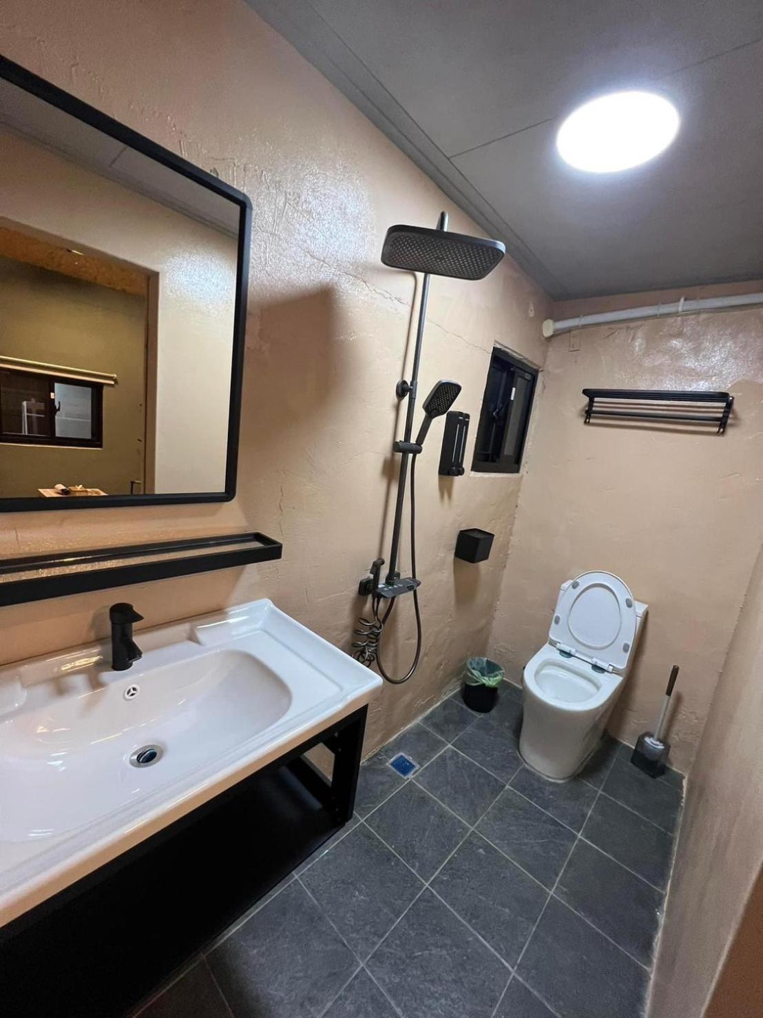Hidden Life B&B Chenggong Bagian luar foto